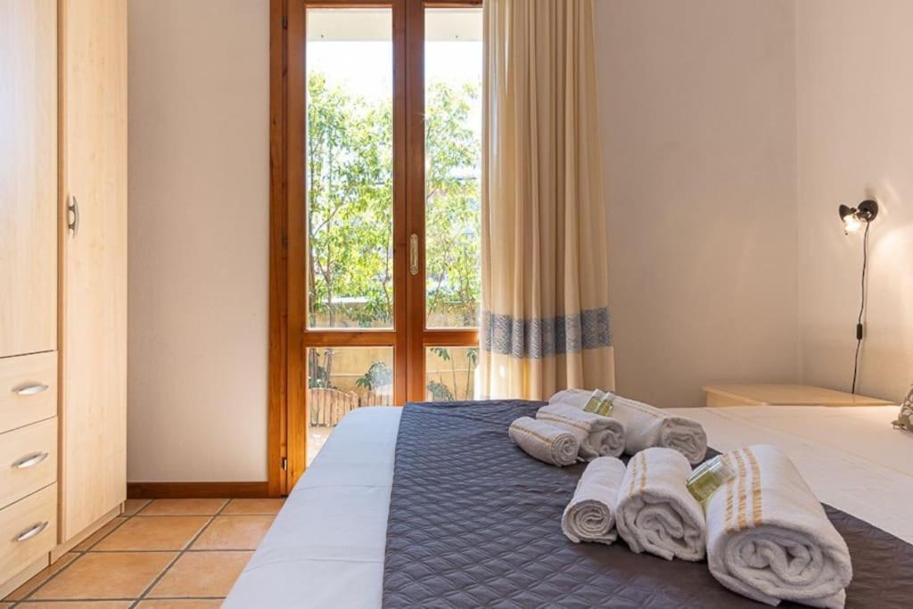 Апартаменты Luisa Sunny House Санта-Мария-Наварезе Экстерьер фото
